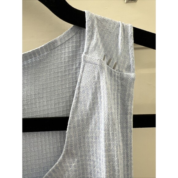 Lululemon Tank Top Size Medium Light Blue Lightweight Racerback Loose Fit - Picture 3 of 9